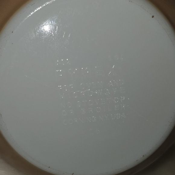 Vintage Pyrex Bowl Woodland Brown Floral - Picture 3 of 3